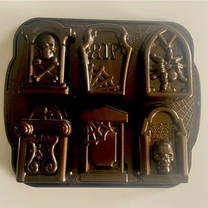 Nordicware Halloween Tombstone Mold Pan - NEW
